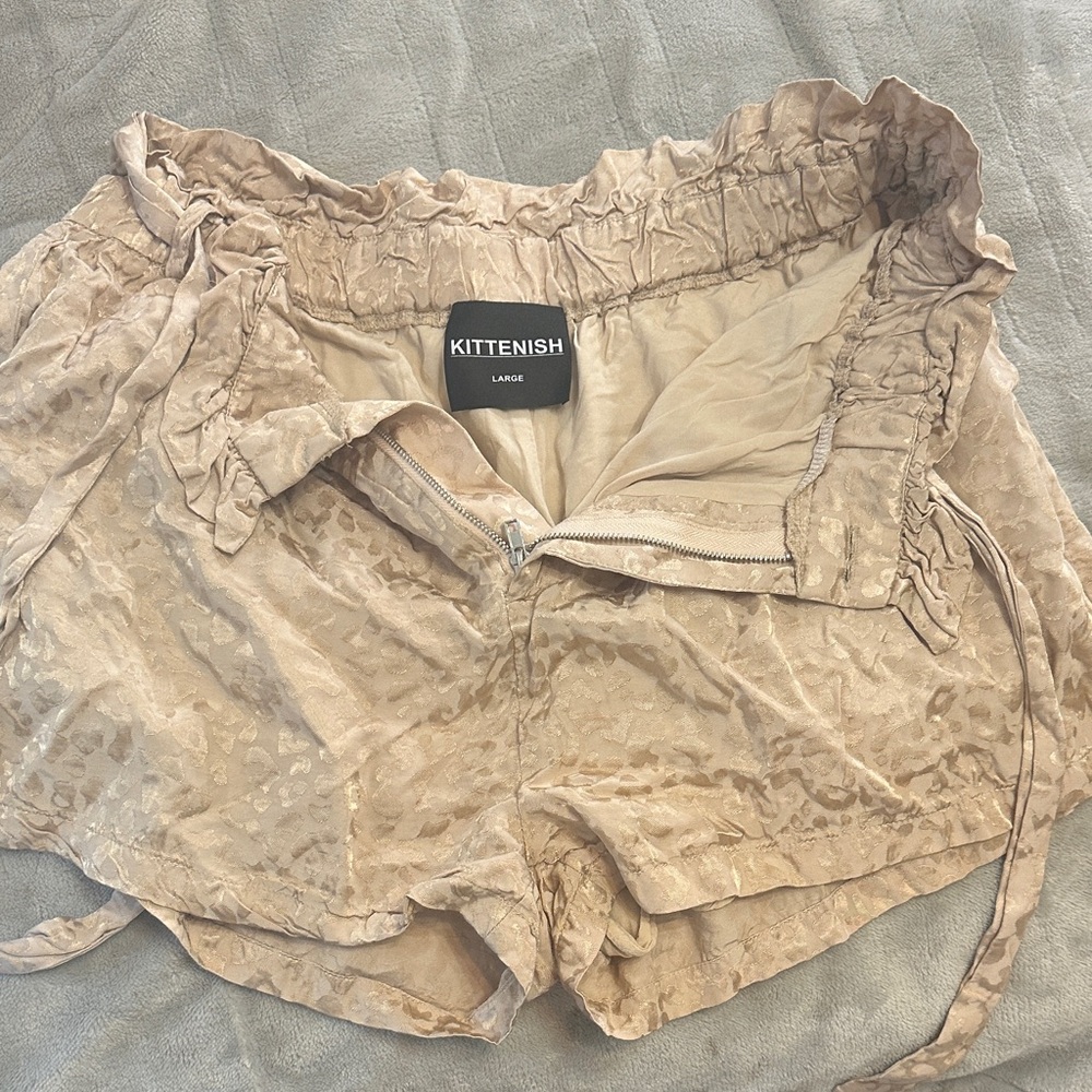 Kittenish Beige High Waist Women's Shorts